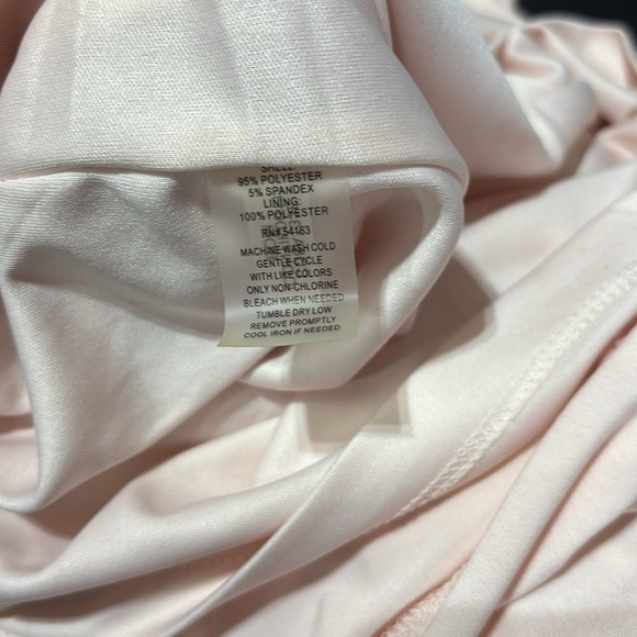 Calvin Klein Long butterfly ruffle sleeve,scoop neck,zipper back, lined, blush - Picture 11 of 11